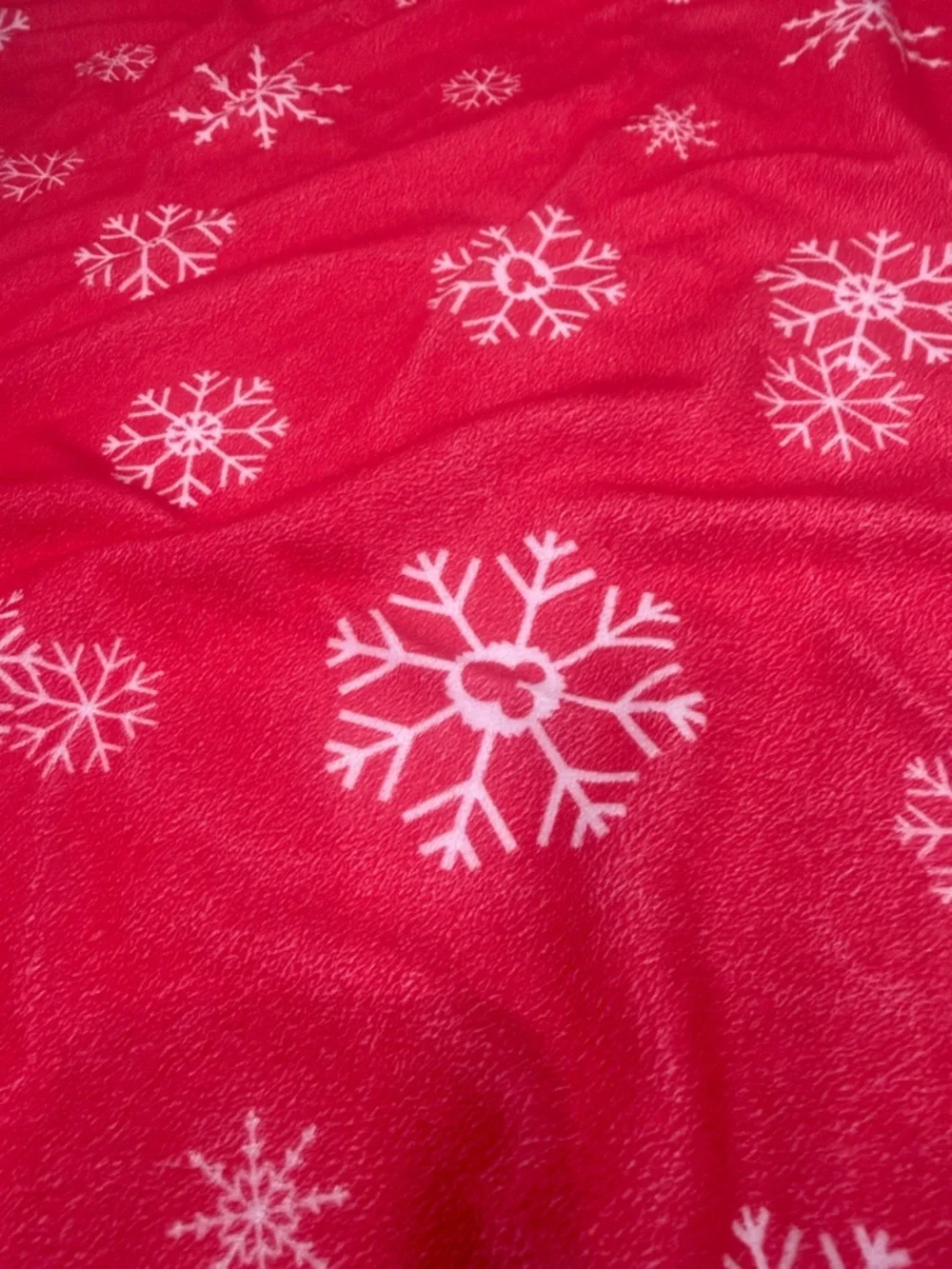 Red fleece Snowflake Holiday Blanket with Minnie and Mickey Embroidery 52x42